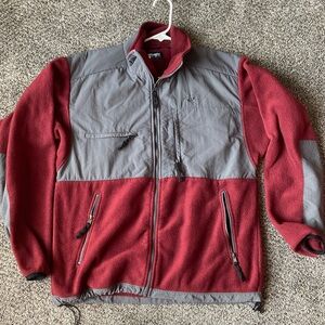 Wrangler sweater with multiple pockets